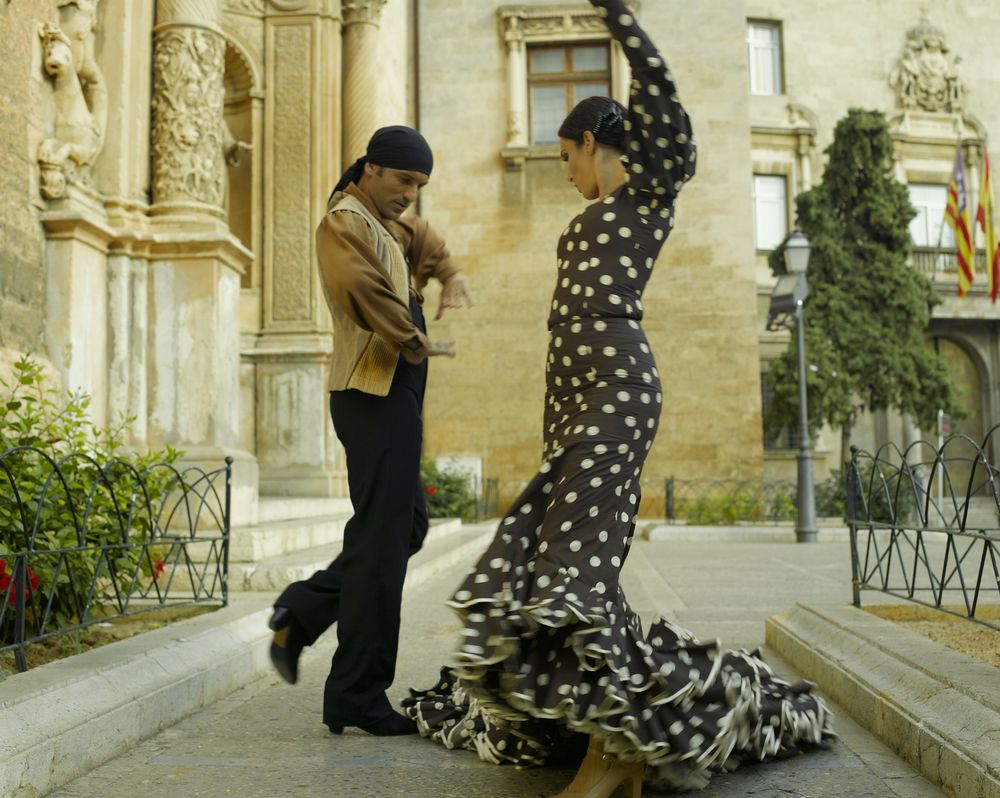 ¿Cómo se baila sevillanas? Paso a Paso para aprender este baile